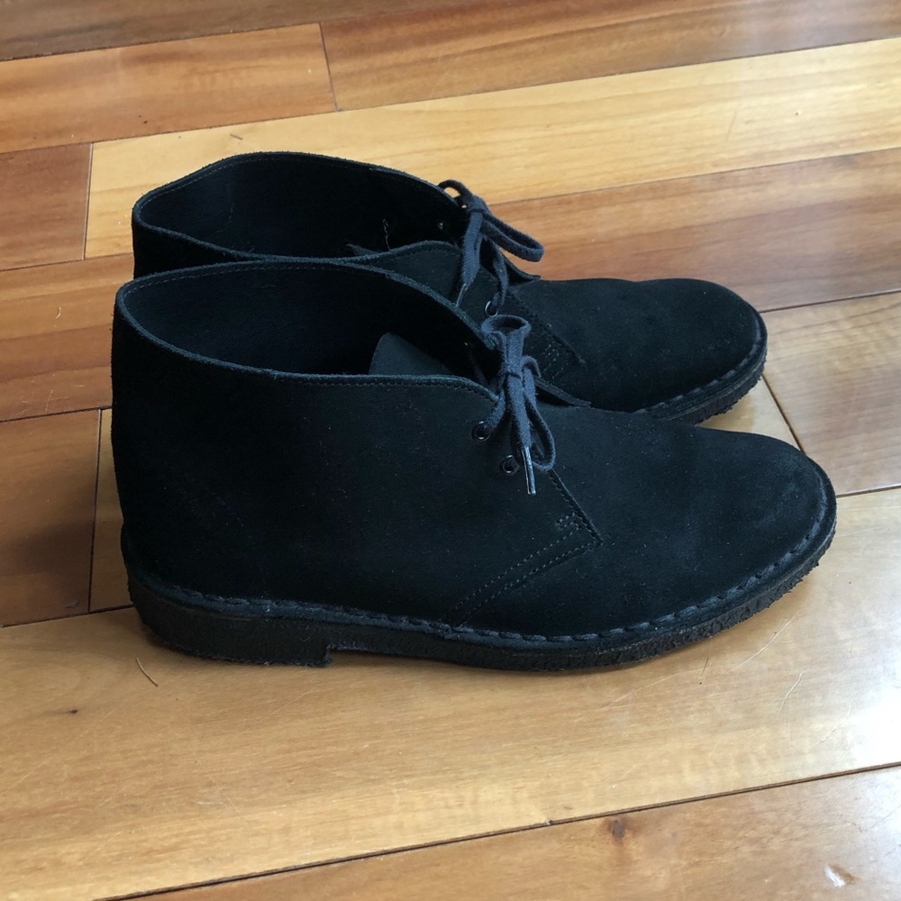 Clark’s desert chukka boots. Black size 10. EUC.